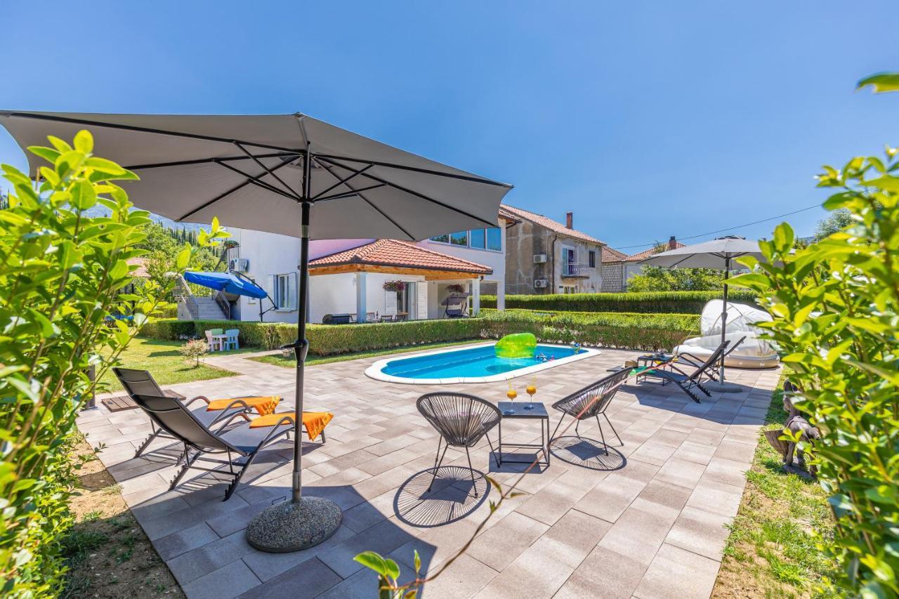 Green Paradise With Swimming Pool Gruda Exterior foto